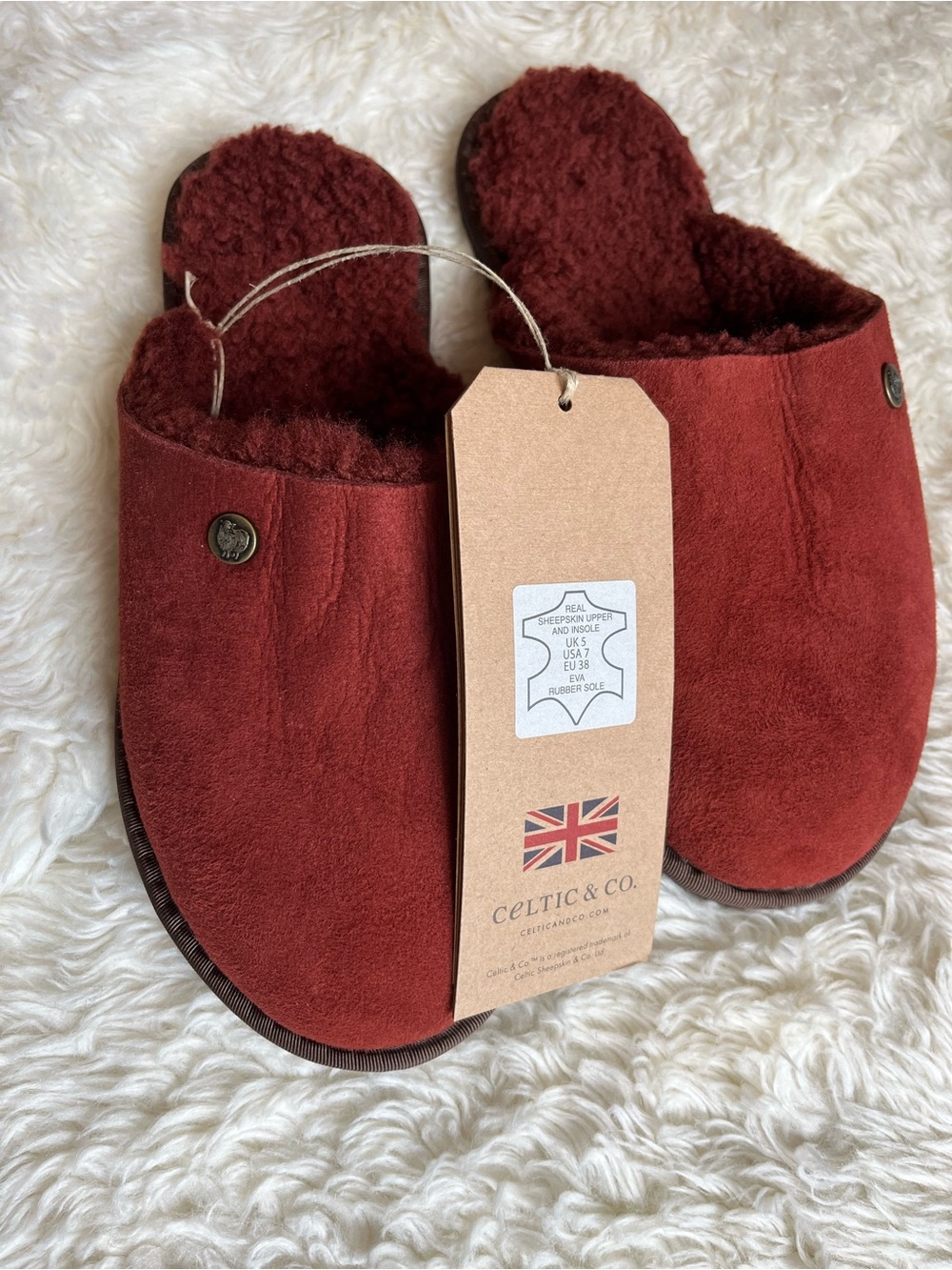NWOB Celtic Co Sheepskin Slippers Size 7 Burgundy Gift For Her shearling